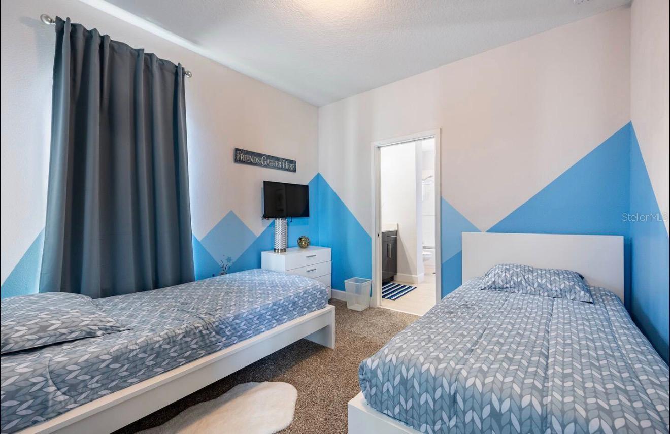 Image 12 of 20 For 320 Villa Domani Court