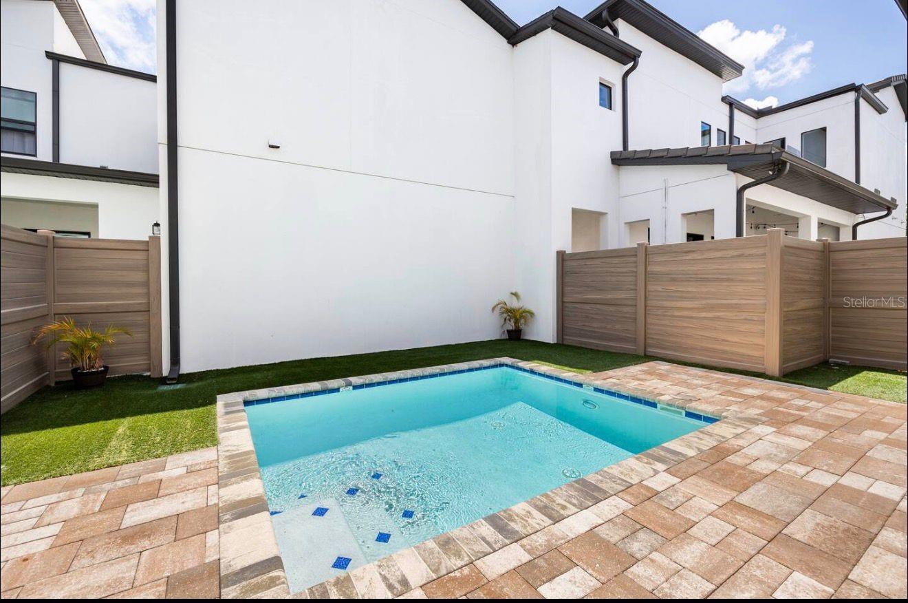 Image 2 of 20 For 320 Villa Domani Court