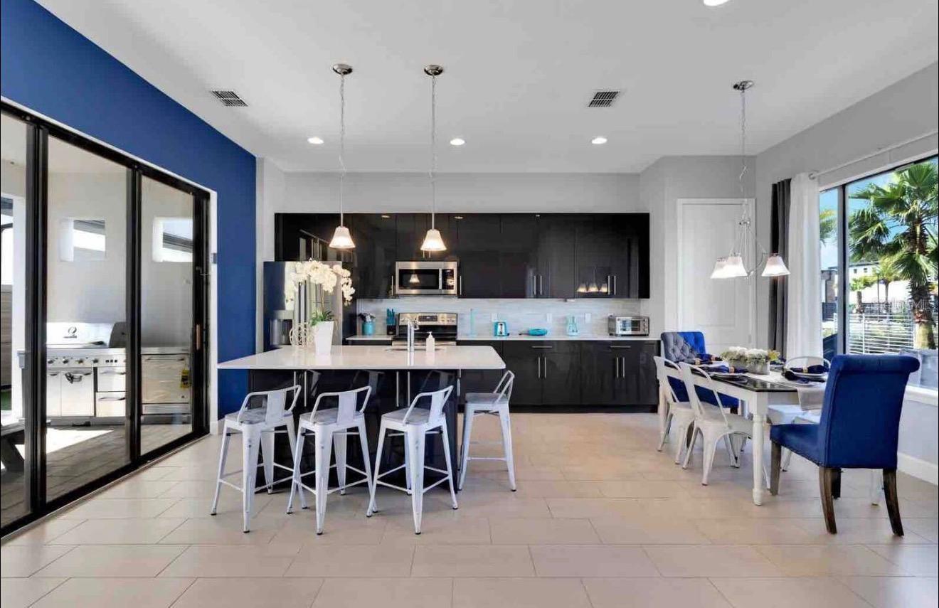 Image 3 of 20 For 320 Villa Domani Court