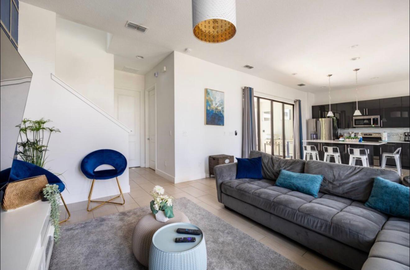 Image 6 of 20 For 320 Villa Domani Court