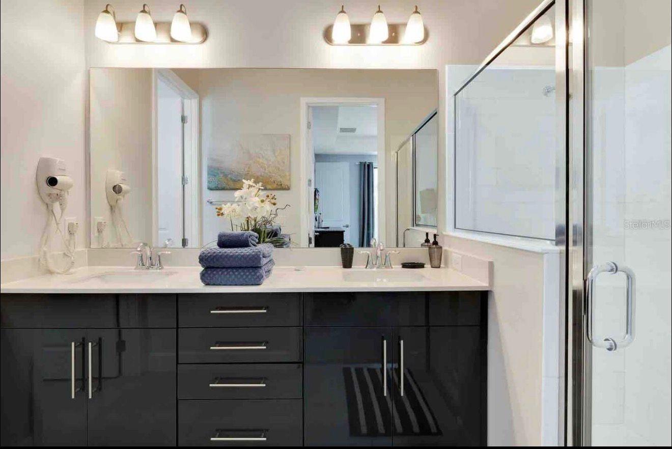 Image 9 of 20 For 320 Villa Domani Court