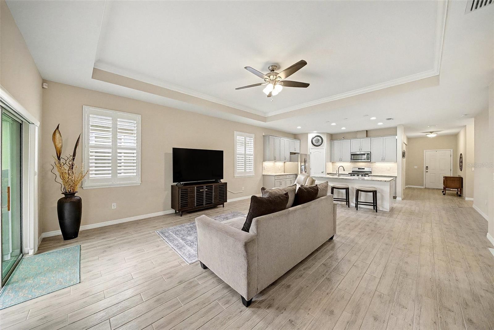 Image 10 of 40 For 14902 Caravan Avenue