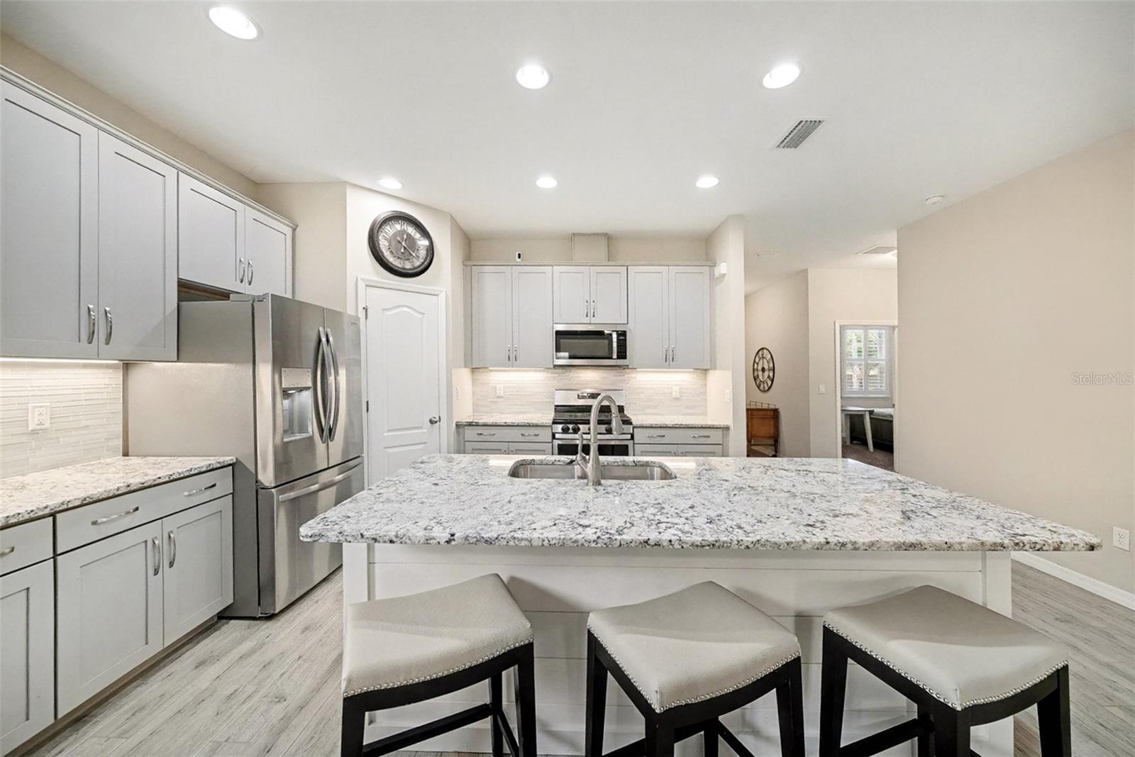 Image 18 of 40 For 14902 Caravan Avenue