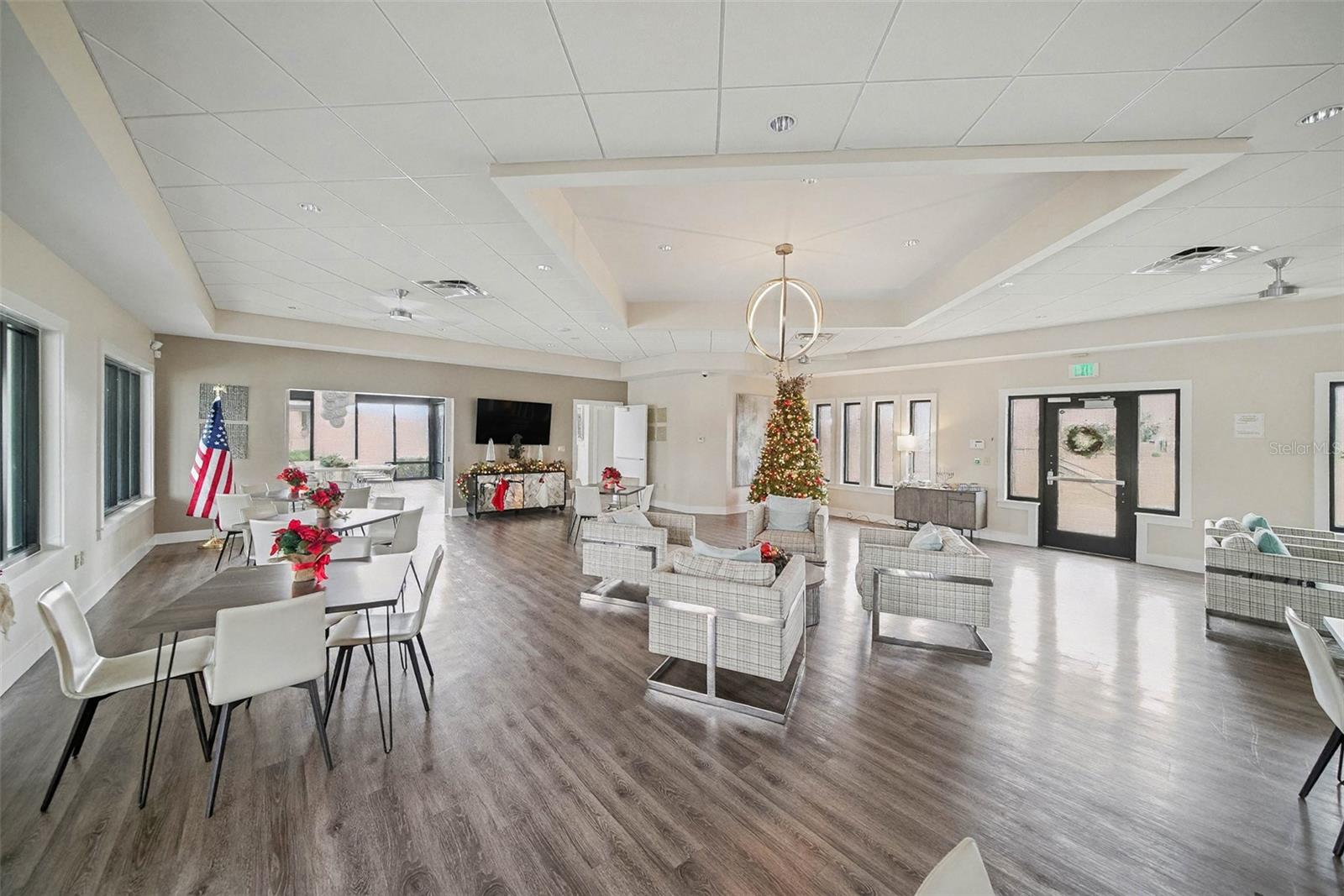 Image 36 of 40 For 14902 Caravan Avenue