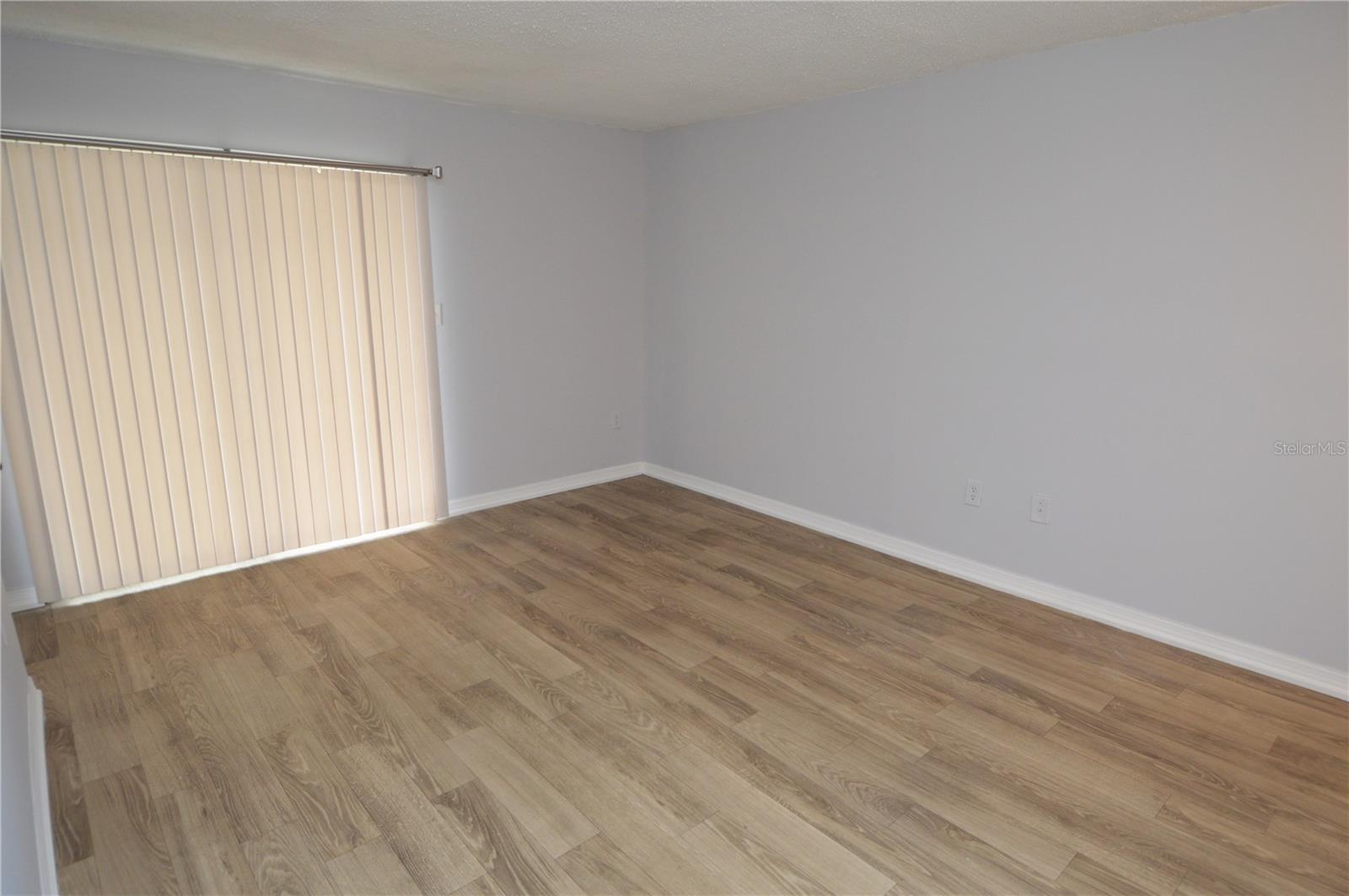 Image 20 of 92 For 8649 Fancy Finch Drive 103