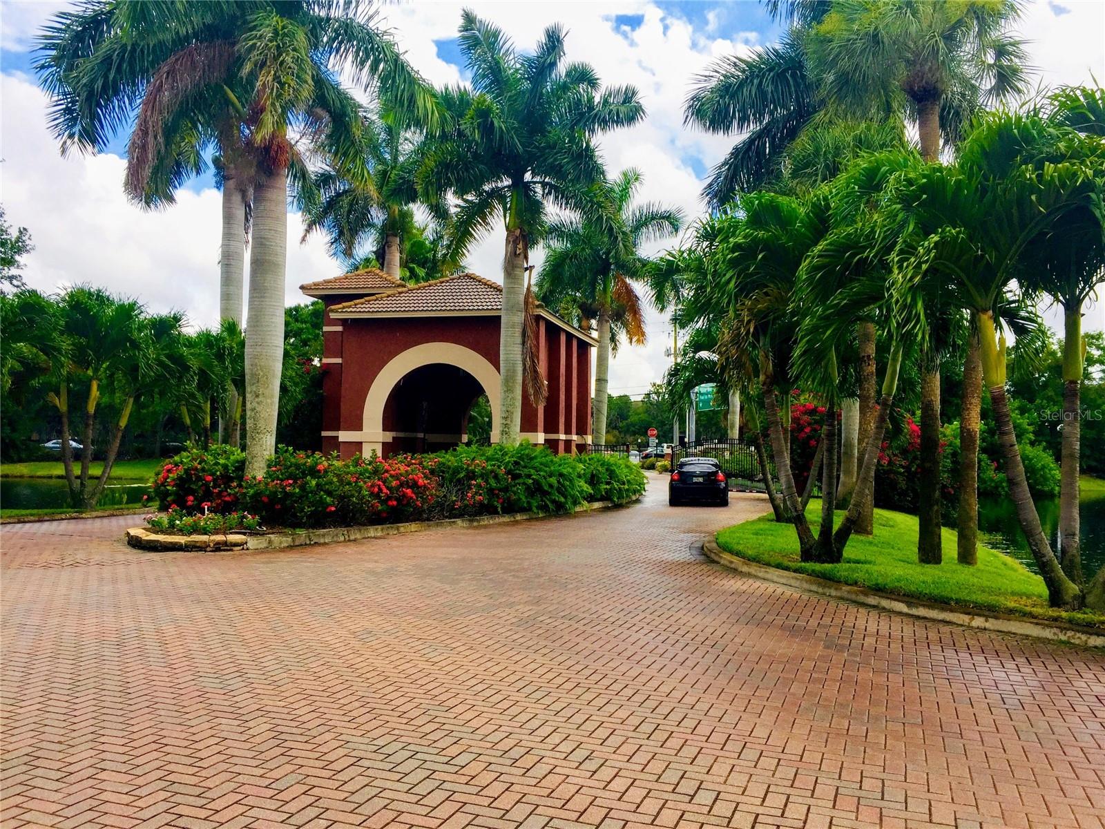 Image 18 of 35 For 10263 Gandy Boulevard N 513