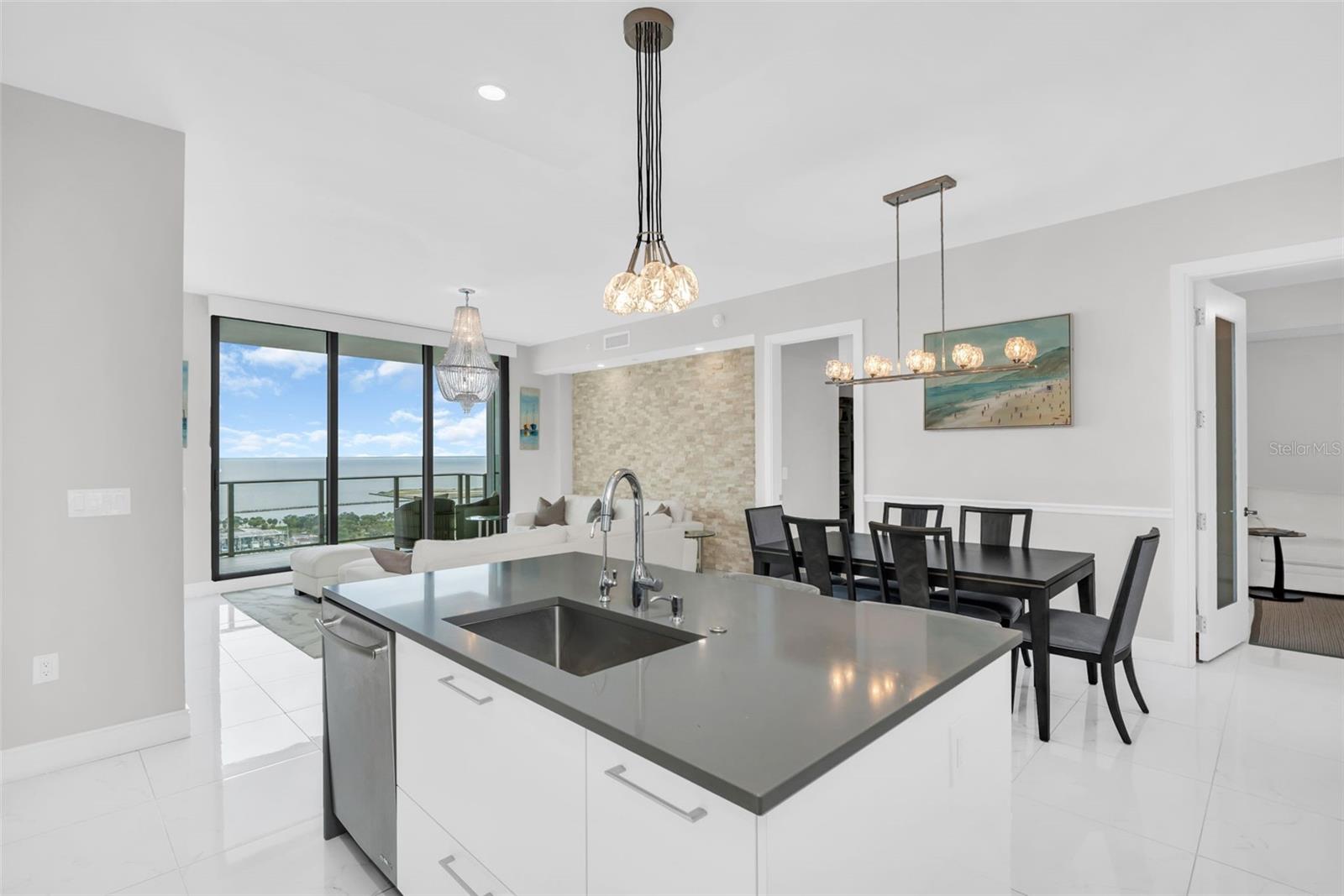 Image 18 of 53 For 100 1st Avenue N 1904