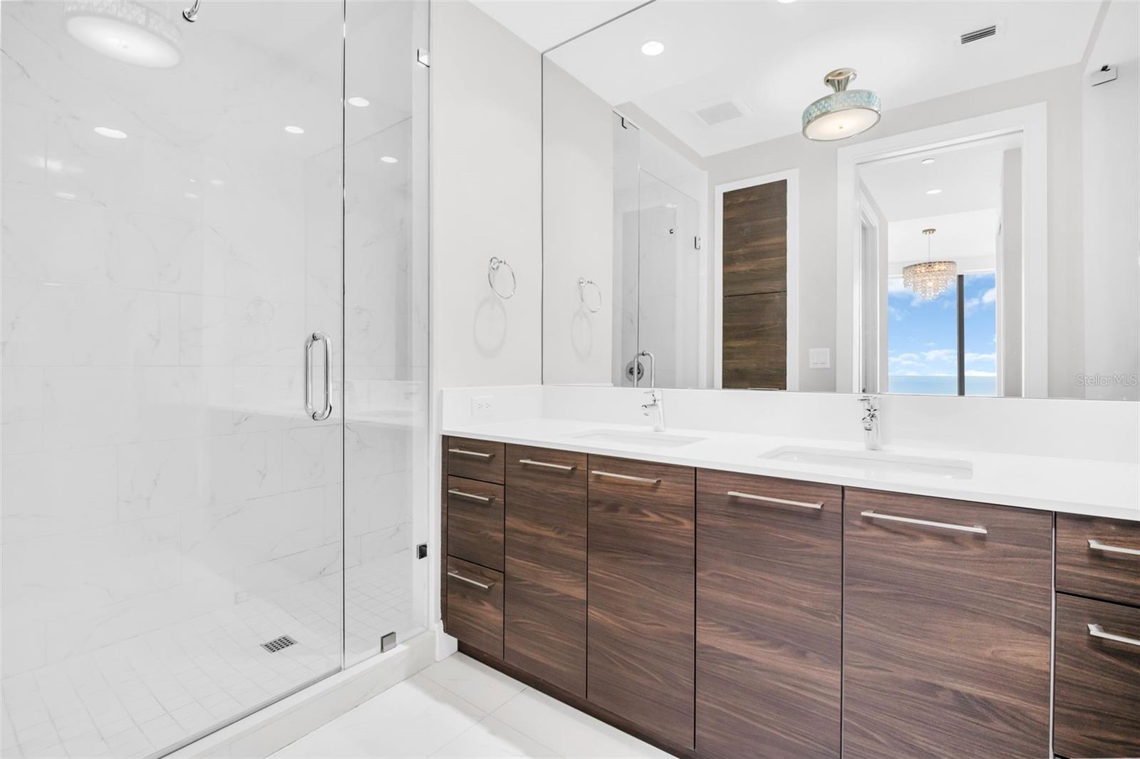 Image 26 of 53 For 100 1st Avenue N 1904