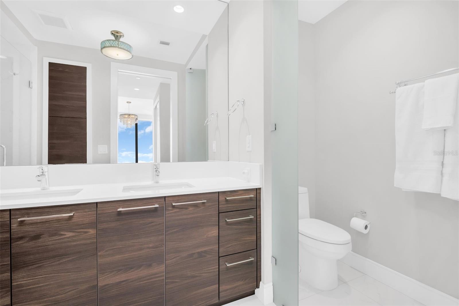 Image 27 of 53 For 100 1st Avenue N 1904