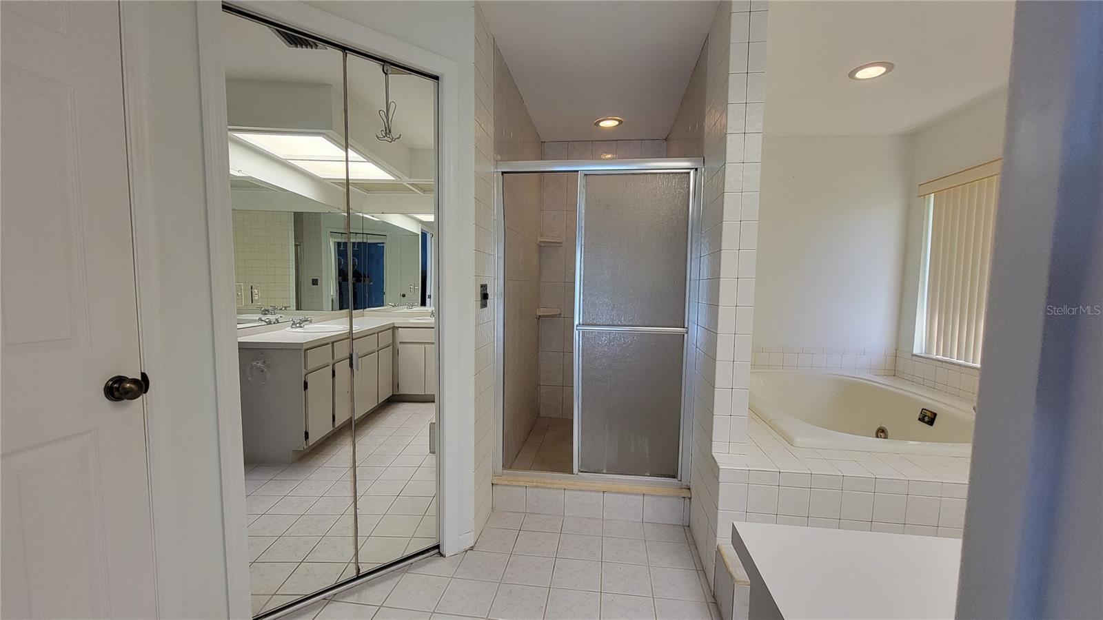 Image 13 of 50 For 3024 Sandpiper Place