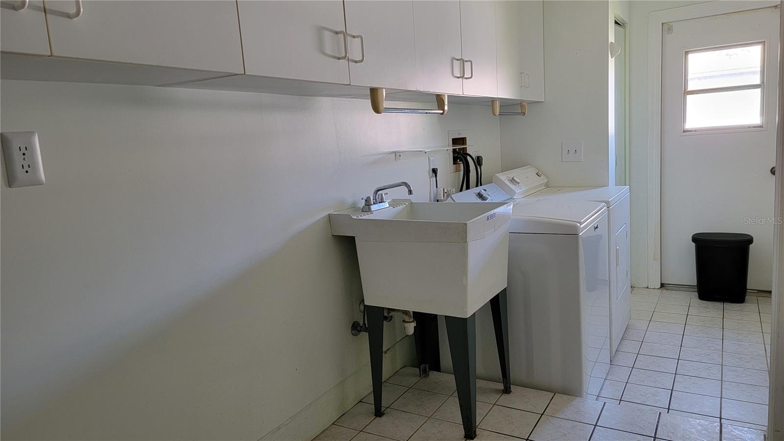 Image 48 of 50 For 3024 Sandpiper Place