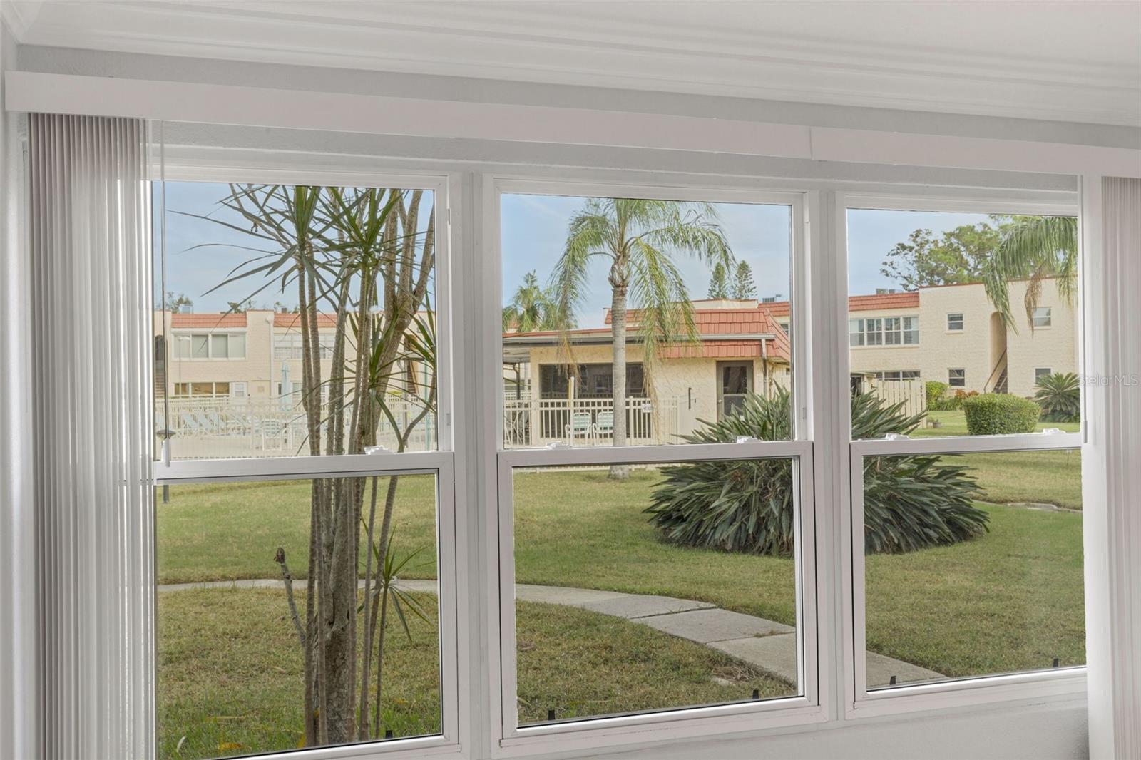 Image 14 of 41 For 114 Dogwood Circle 114