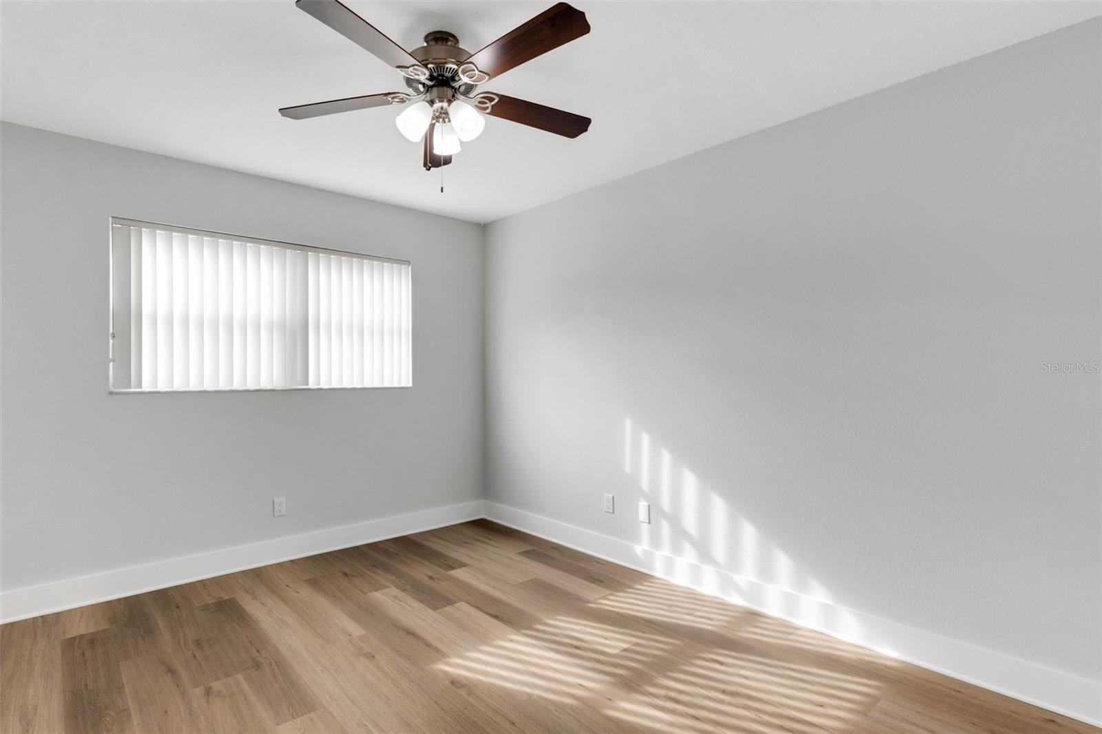 Image 25 of 41 For 114 Dogwood Circle 114