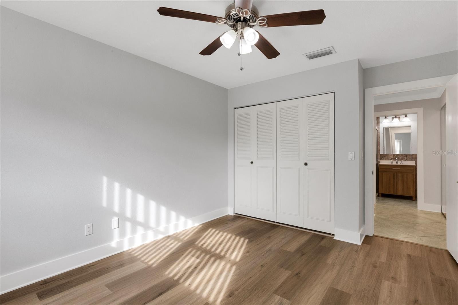 Image 27 of 41 For 114 Dogwood Circle 114