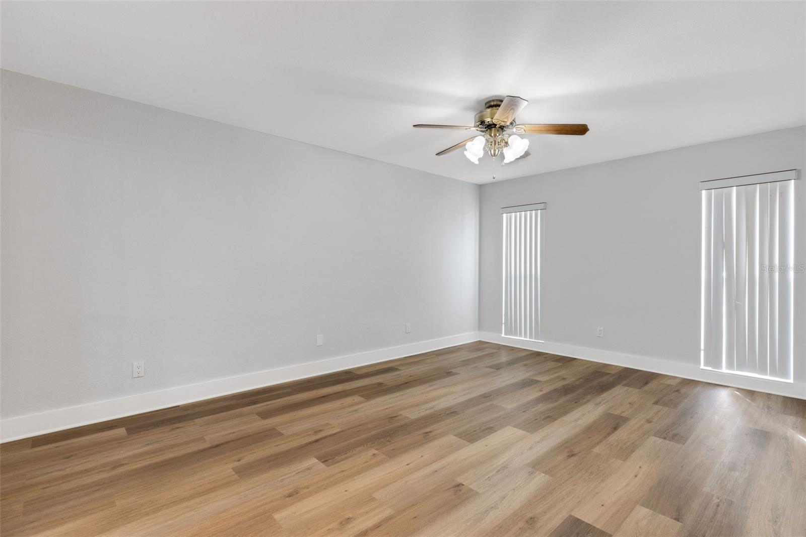 Image 29 of 41 For 114 Dogwood Circle 114