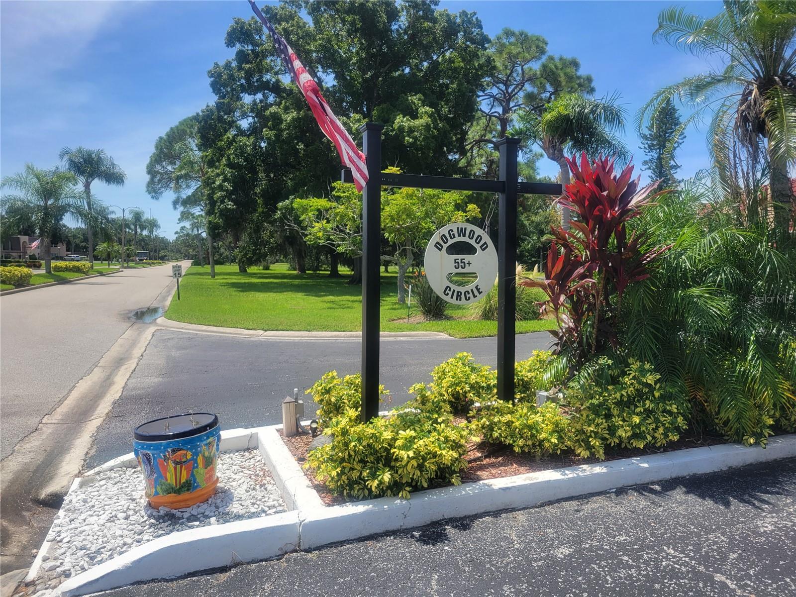 Image 3 of 41 For 114 Dogwood Circle 114