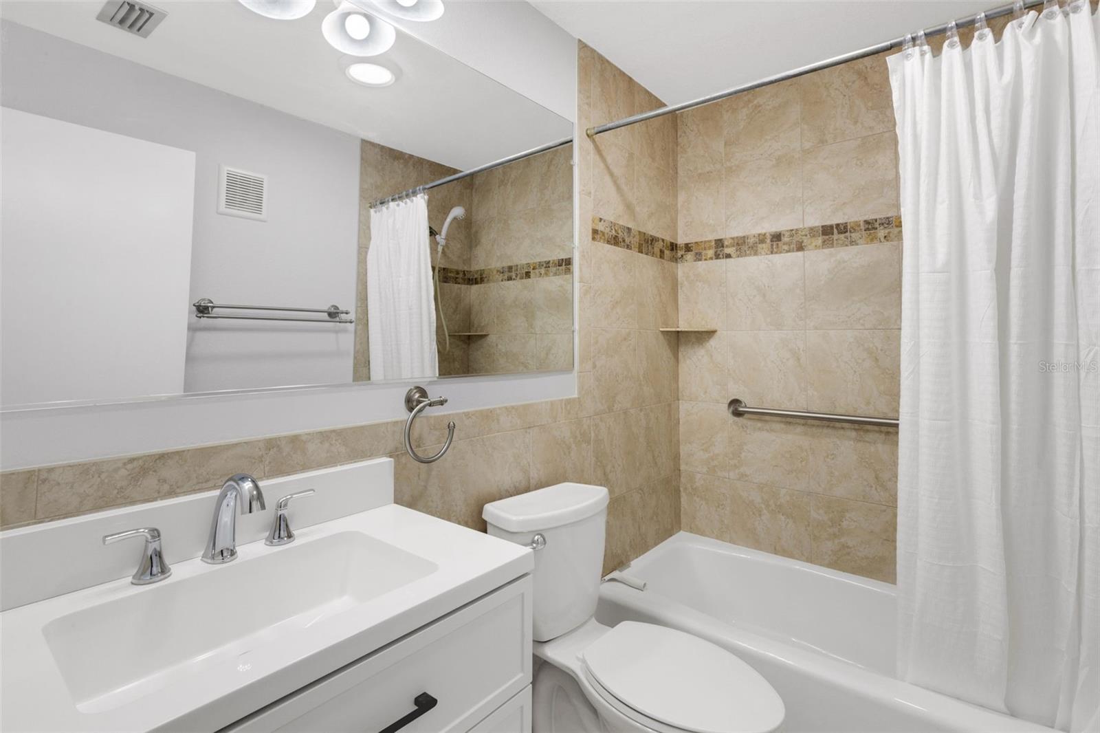 Image 31 of 41 For 114 Dogwood Circle 114