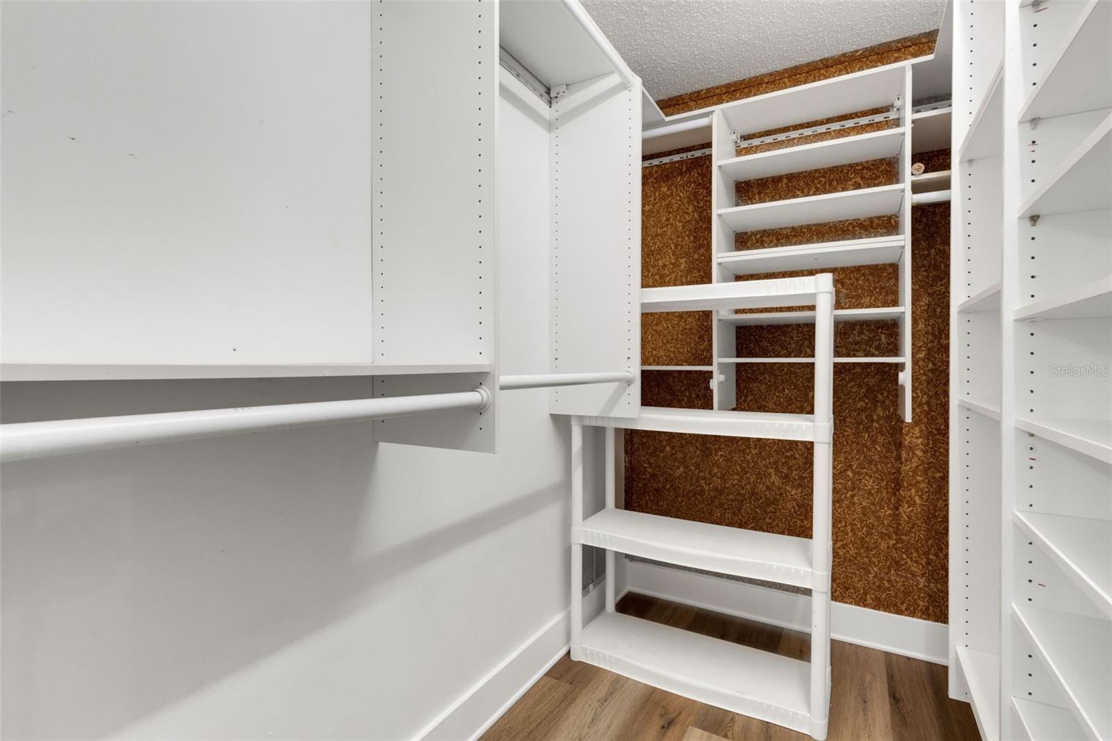 Image 32 of 41 For 114 Dogwood Circle 114