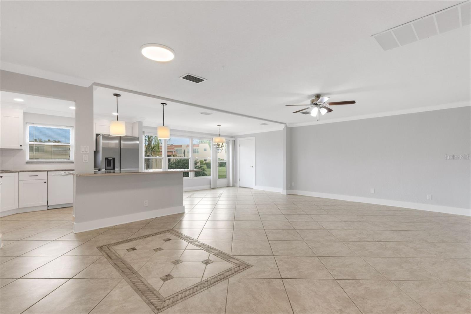 Image 9 of 41 For 114 Dogwood Circle 114