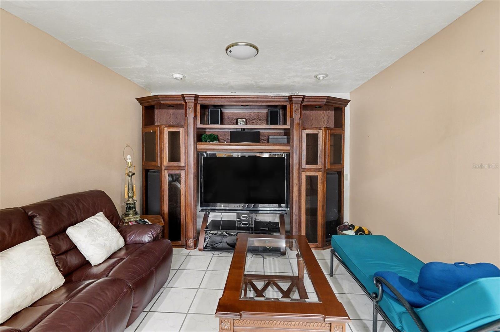 Image 11 of 34 For 7114 Mintwood Court