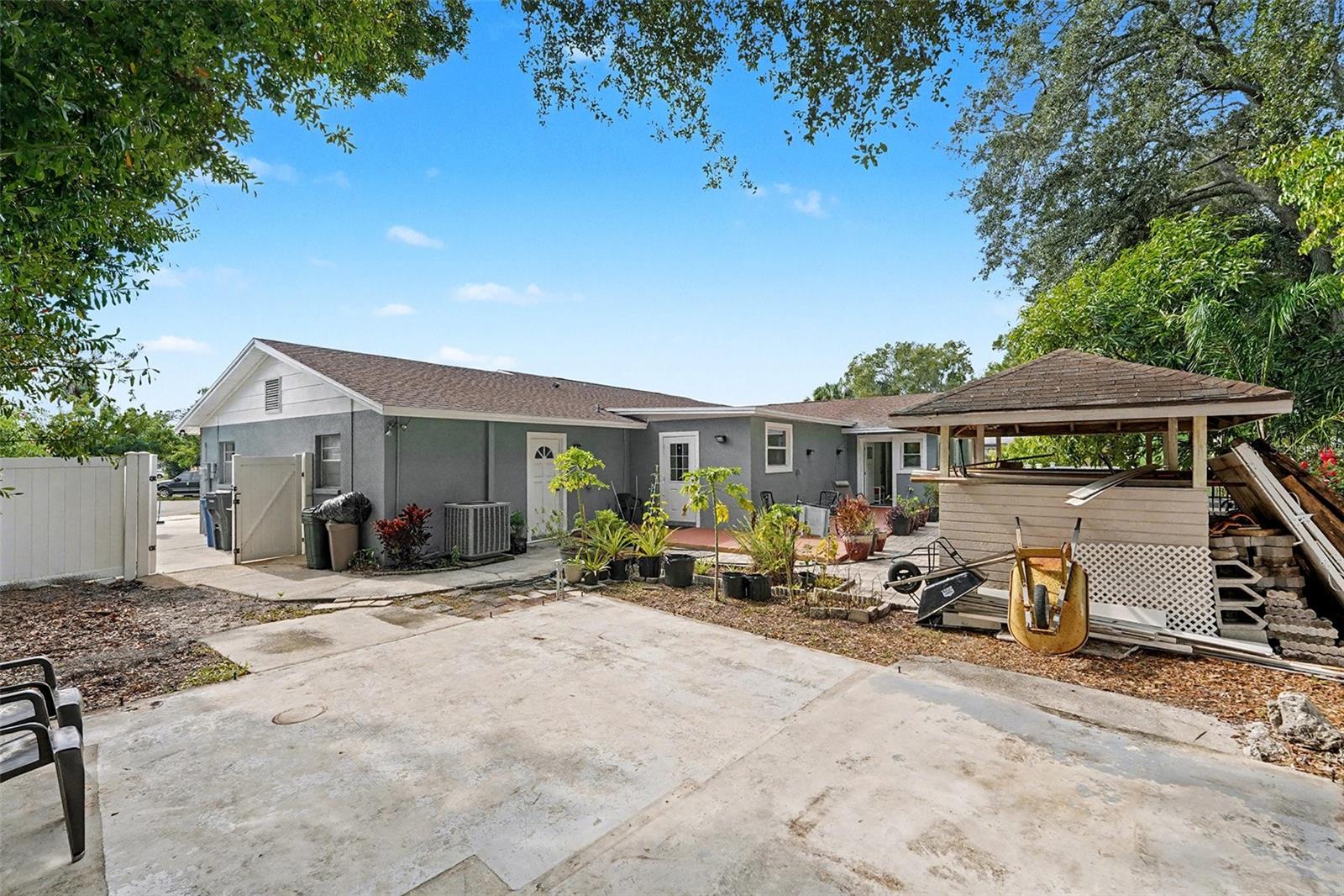 Image 25 of 34 For 7114 Mintwood Court