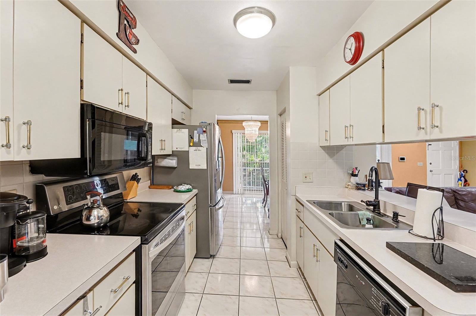 Image 6 of 34 For 7114 Mintwood Court