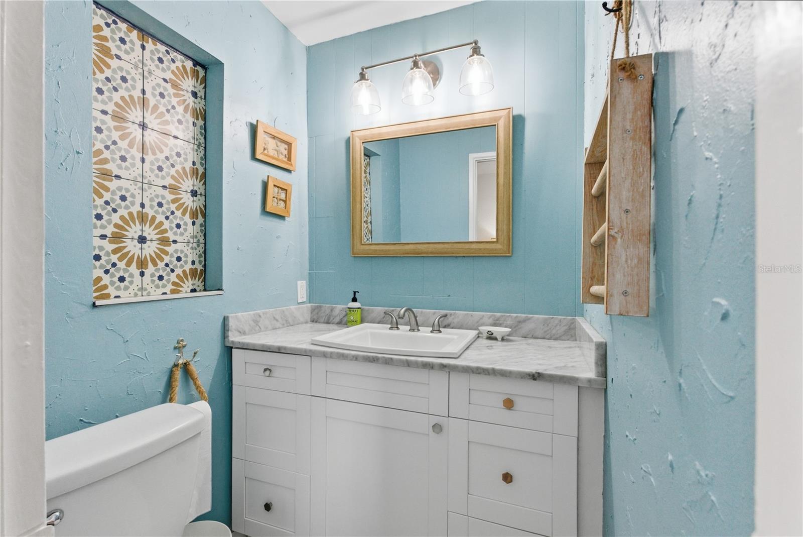 Image 18 of 26 For 1249 Essex Drive N