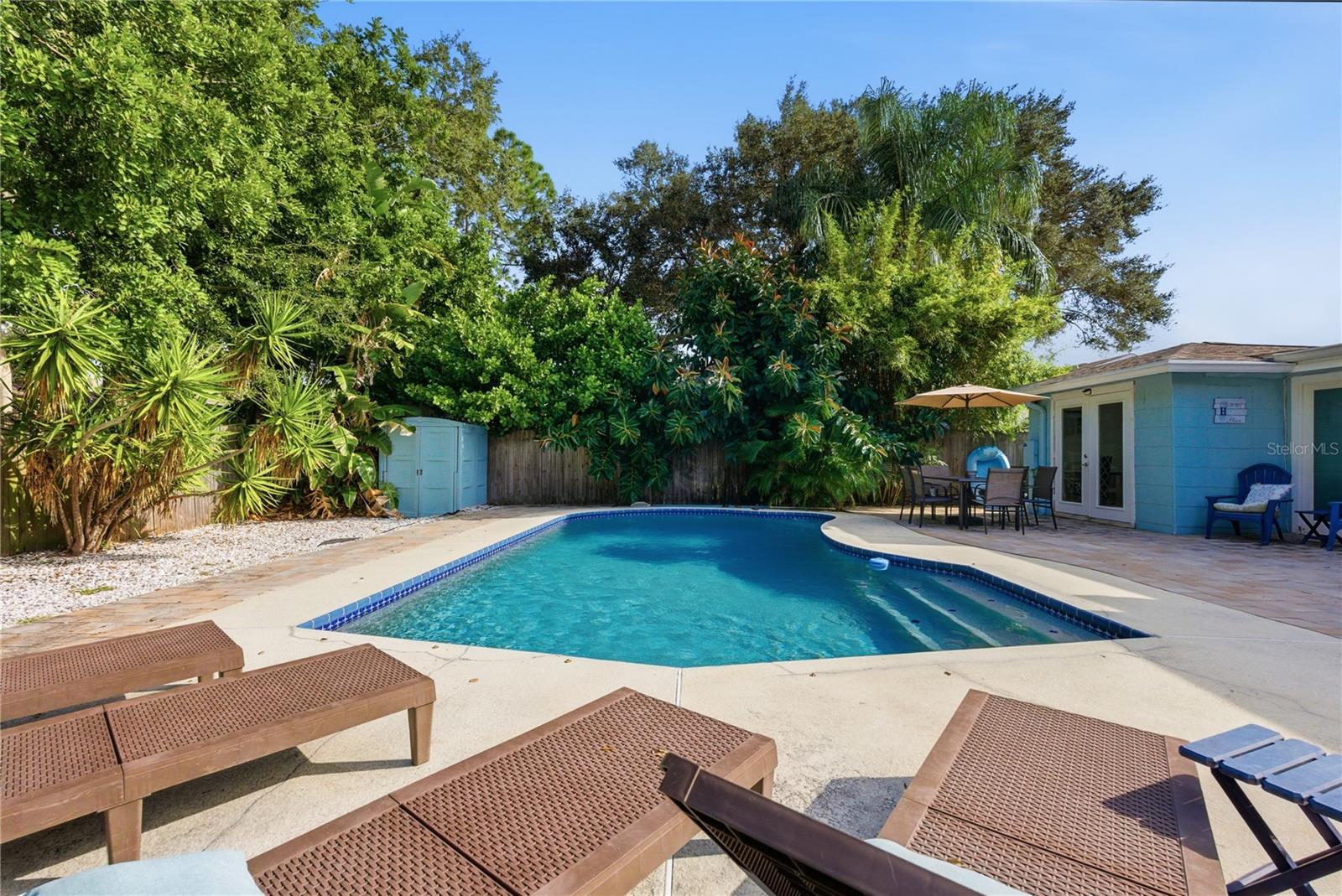 Image 20 of 26 For 1249 Essex Drive N