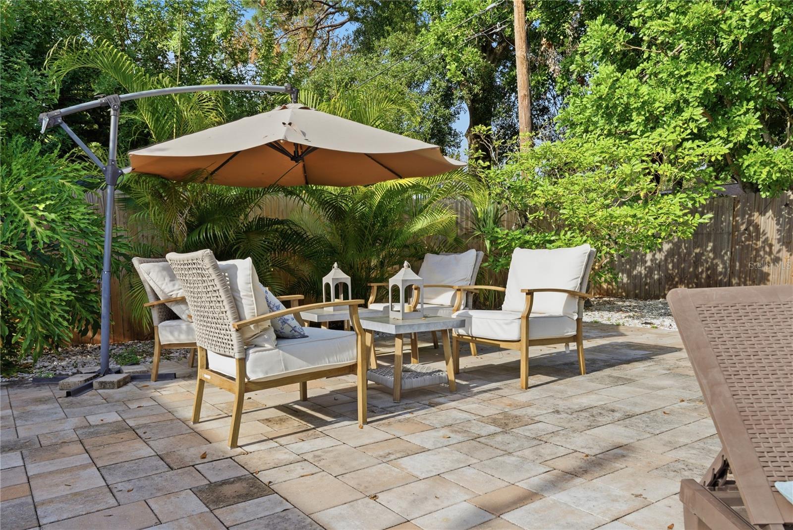 Image 23 of 26 For 1249 Essex Drive N