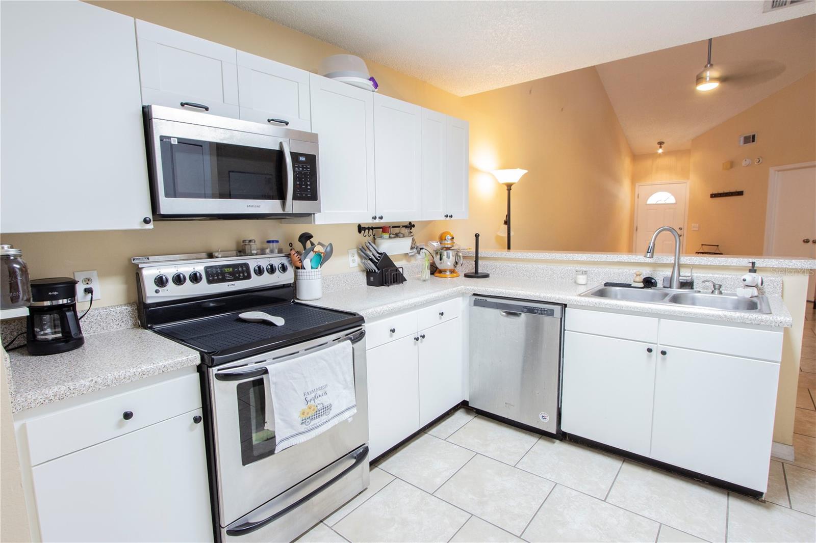 Image 6 of 19 For 12718 Wood Trail Boulevard