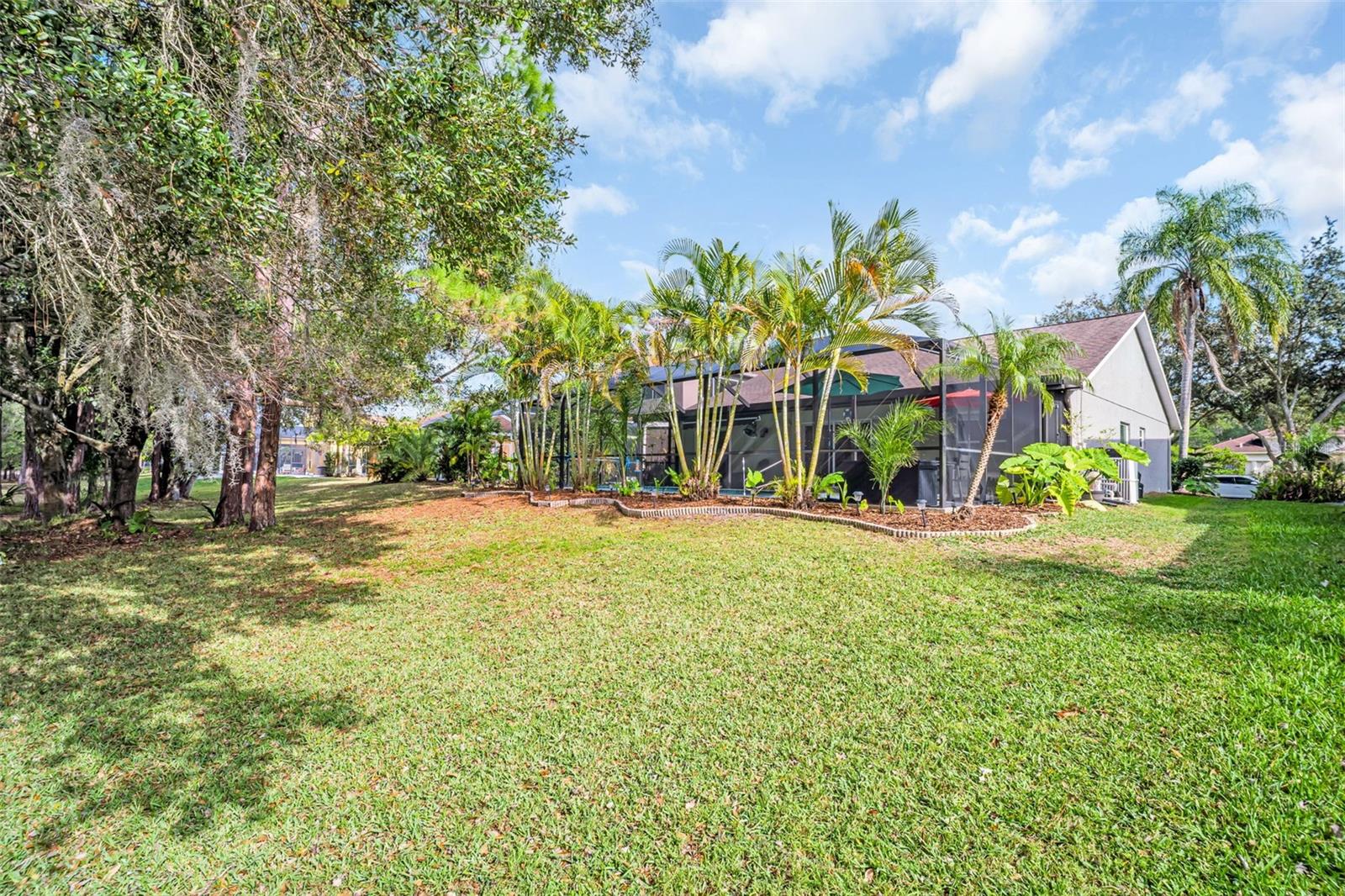 Listing photo id 29 for 12929 Royal George Avenue
