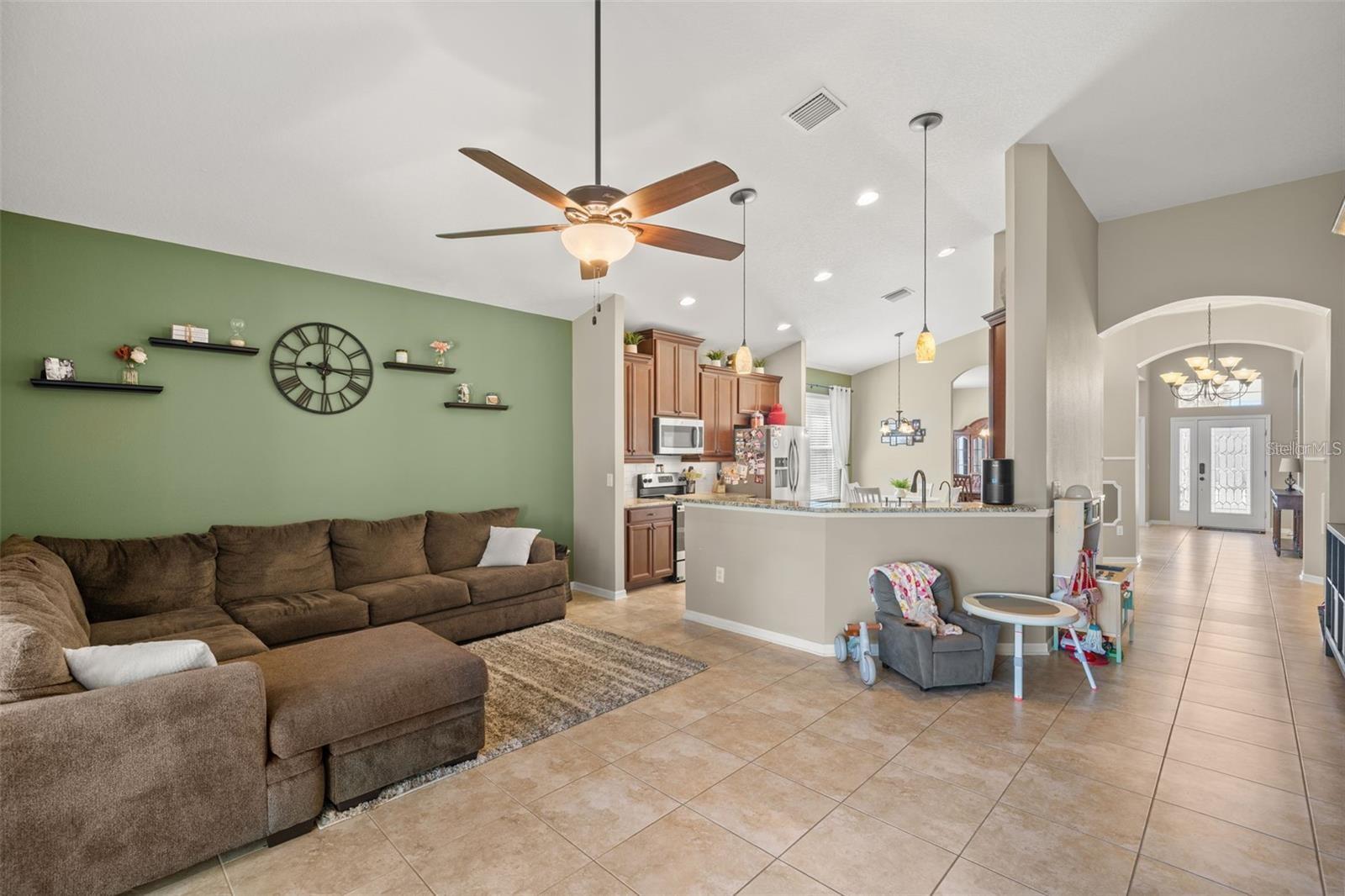 Listing photo id 9 for 7314 Blue Beech Drive