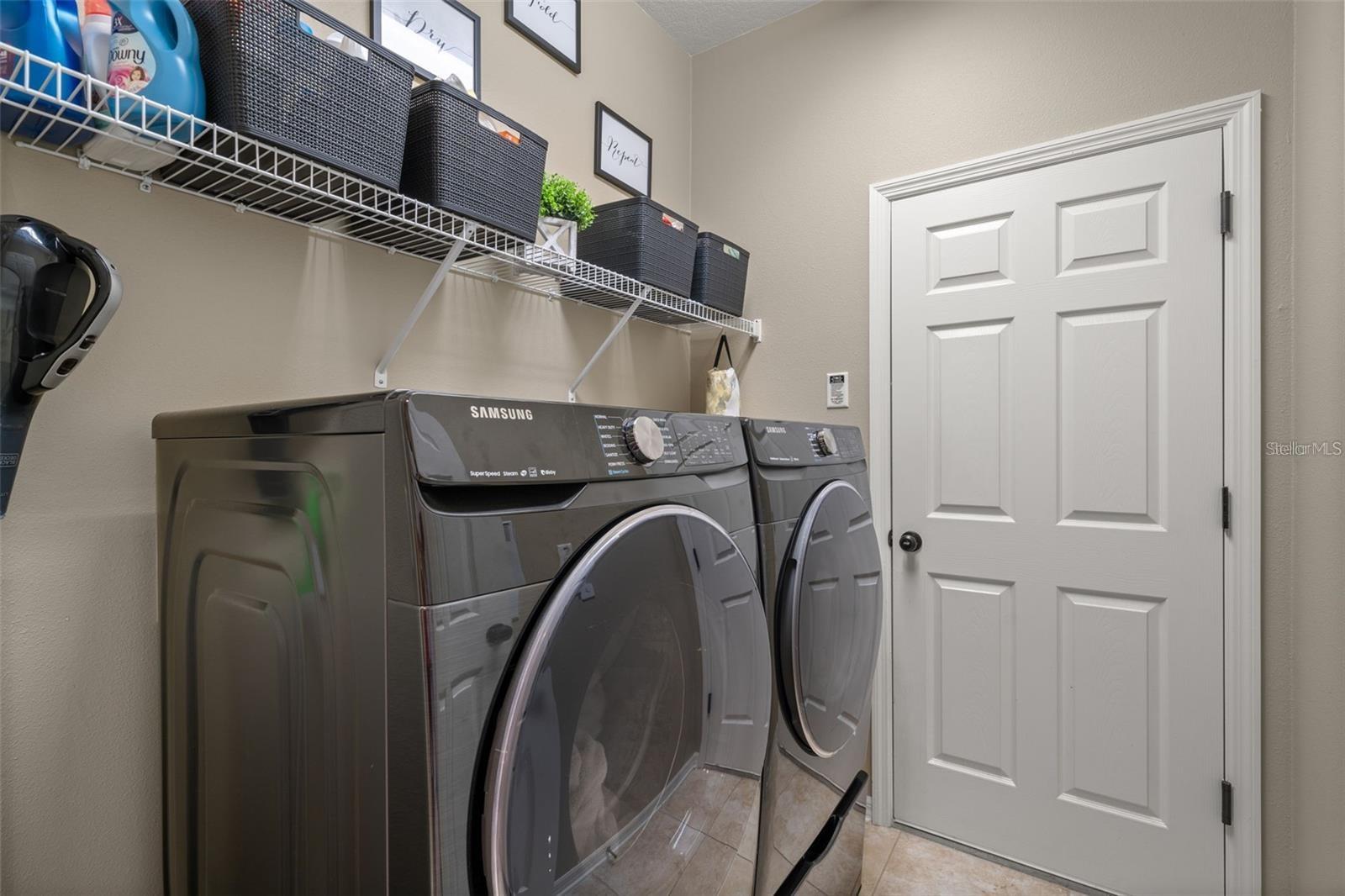 Listing photo id 16 for 7314 Blue Beech Drive