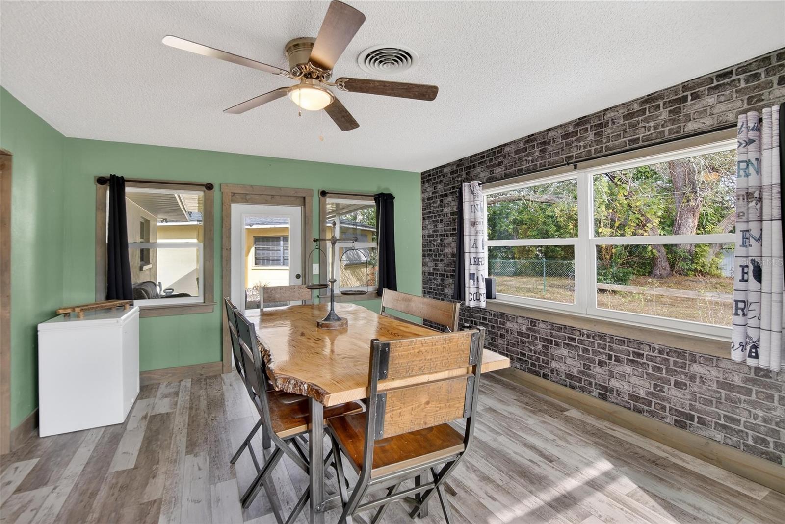 Image 11 of 68 For 5 Keystone Drive