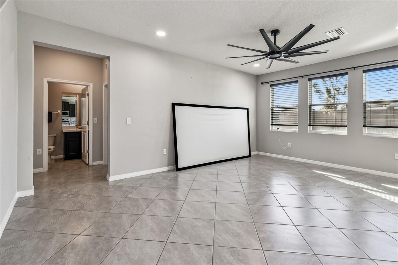 Listing photo id 17 for 8389 Bower Bass Circle