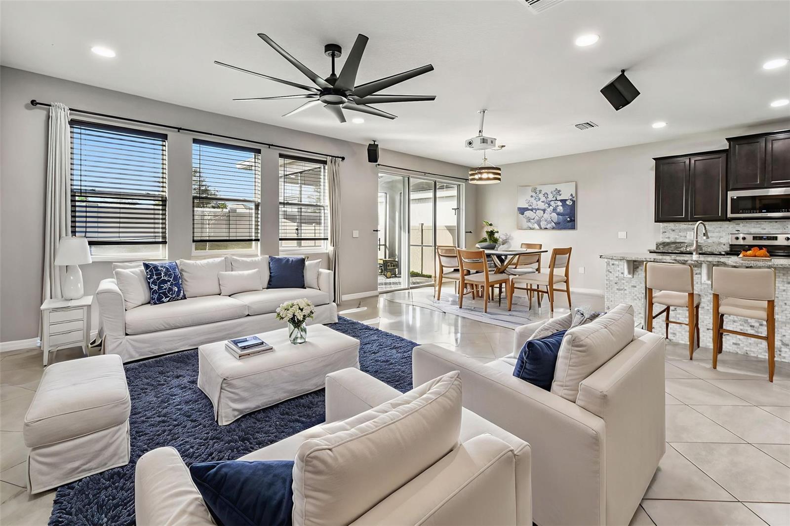 Listing photo id 7 for 8389 Bower Bass Circle