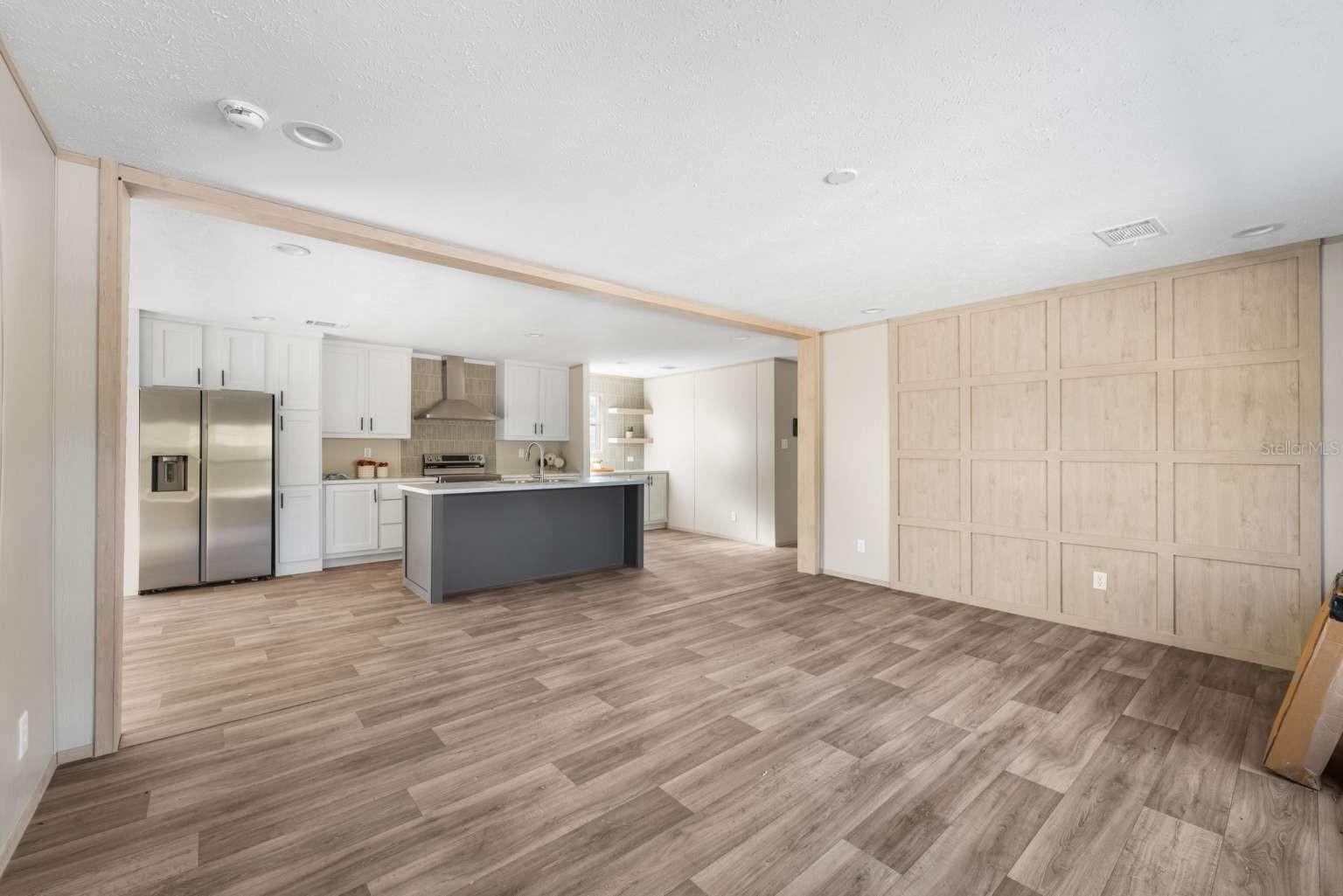 Image 5 of 31 For 528 389 Avenue