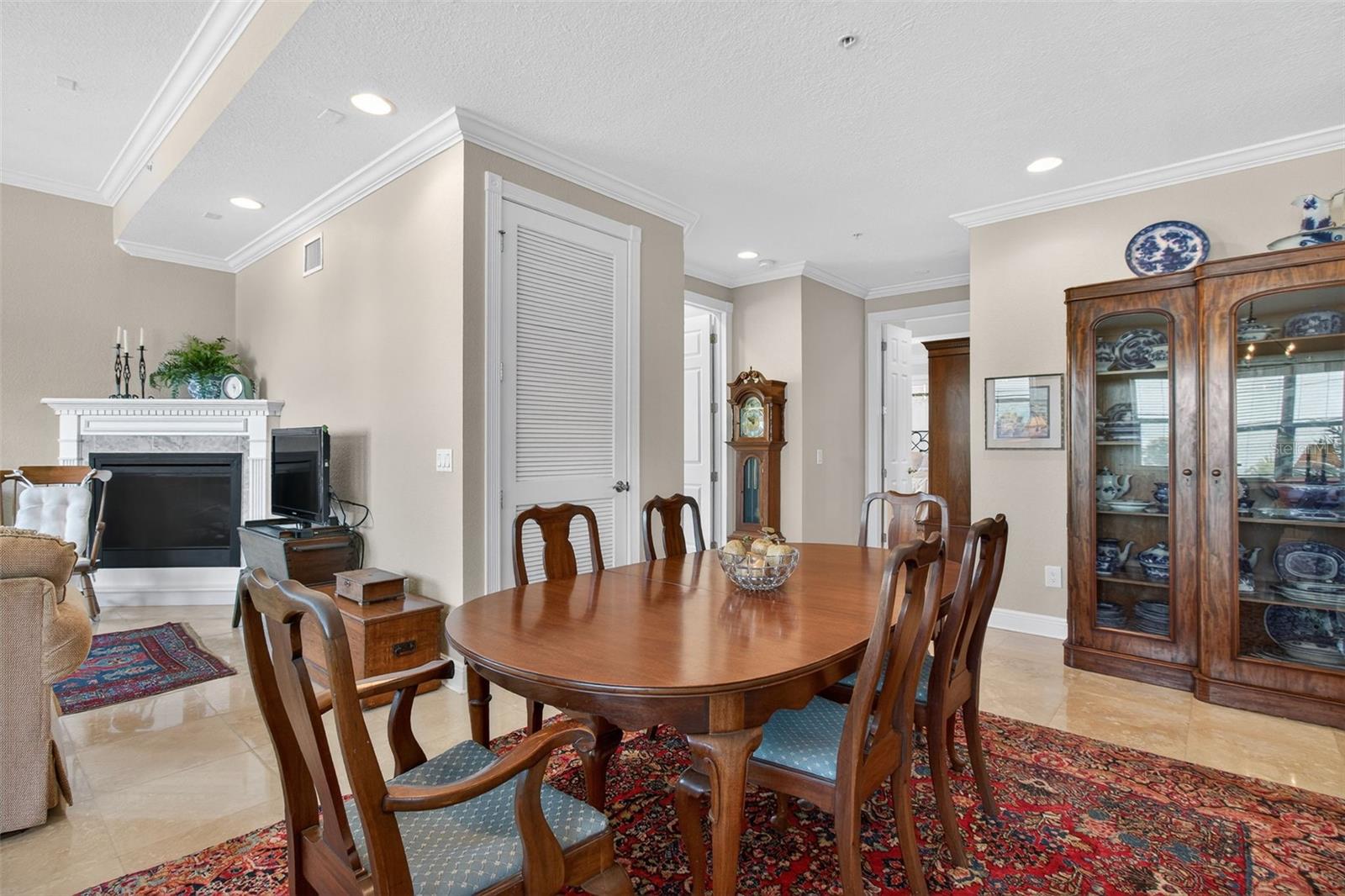 Image 11 of 61 For 10133 Gulf Boulevard E1