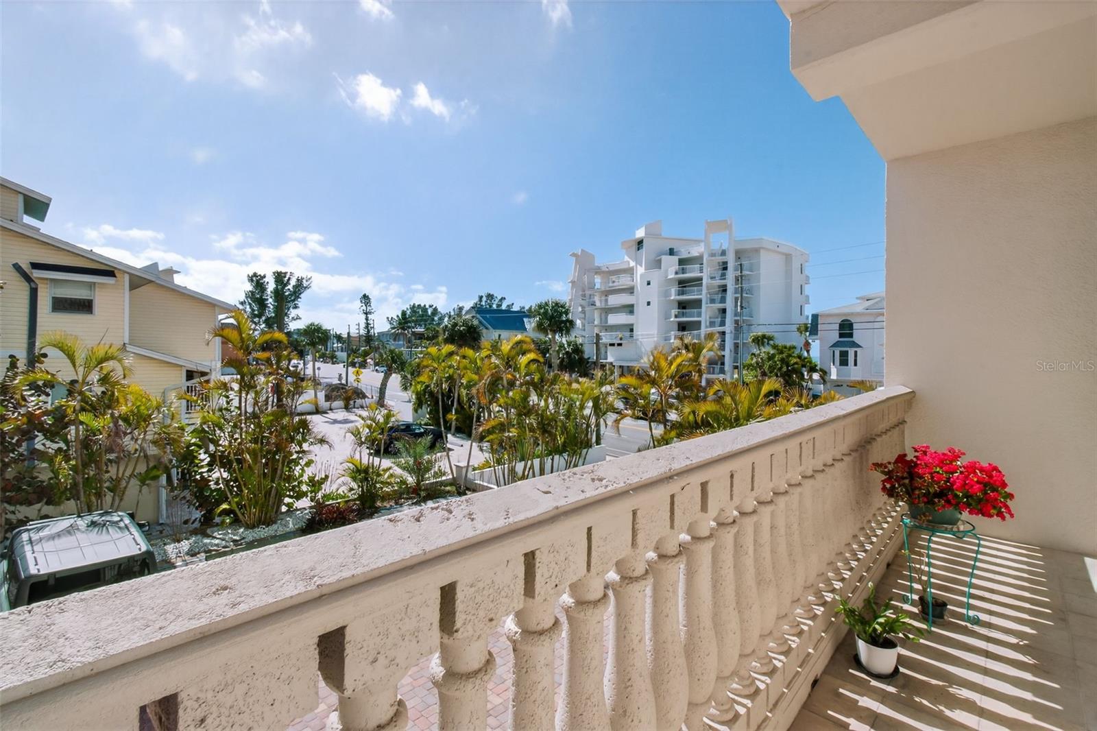 Image 31 of 61 For 10133 Gulf Boulevard E1