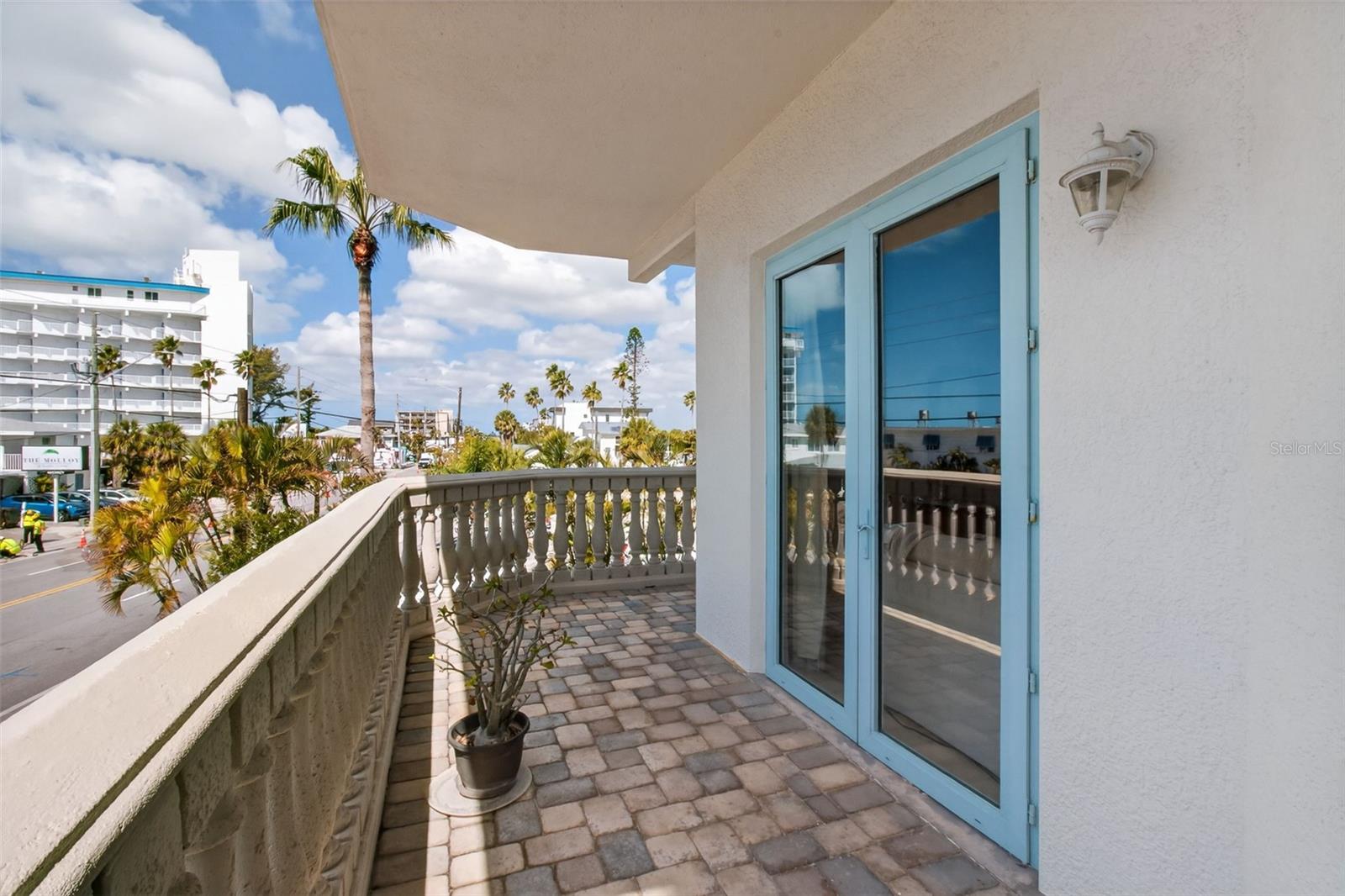 Image 36 of 61 For 10133 Gulf Boulevard E1