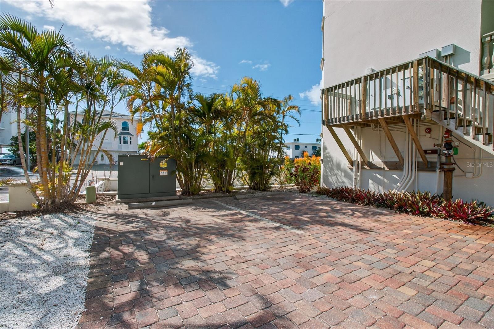 Image 46 of 61 For 10133 Gulf Boulevard E1