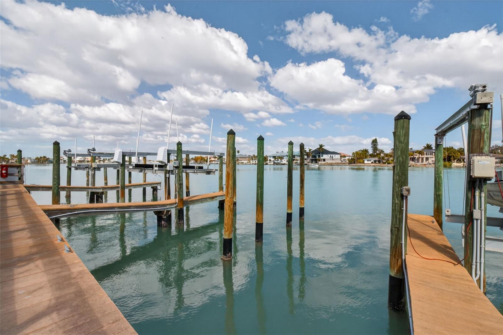 Image 50 of 61 For 10133 Gulf Boulevard E1