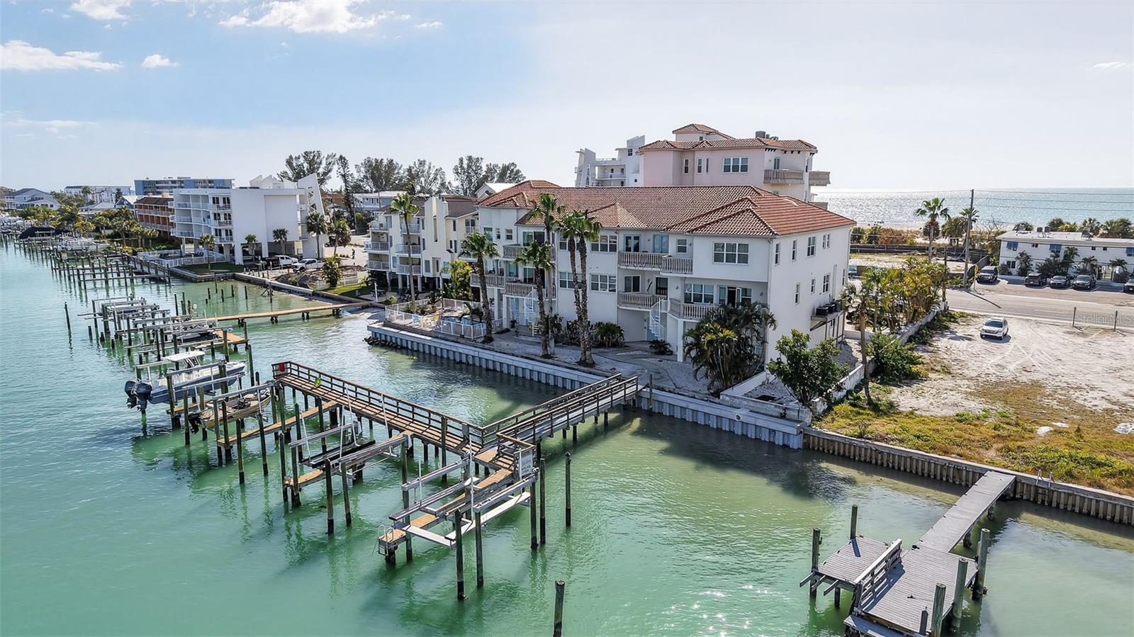 Image 56 of 61 For 10133 Gulf Boulevard E1