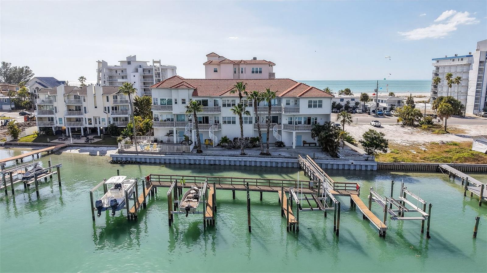 Image 57 of 61 For 10133 Gulf Boulevard E1