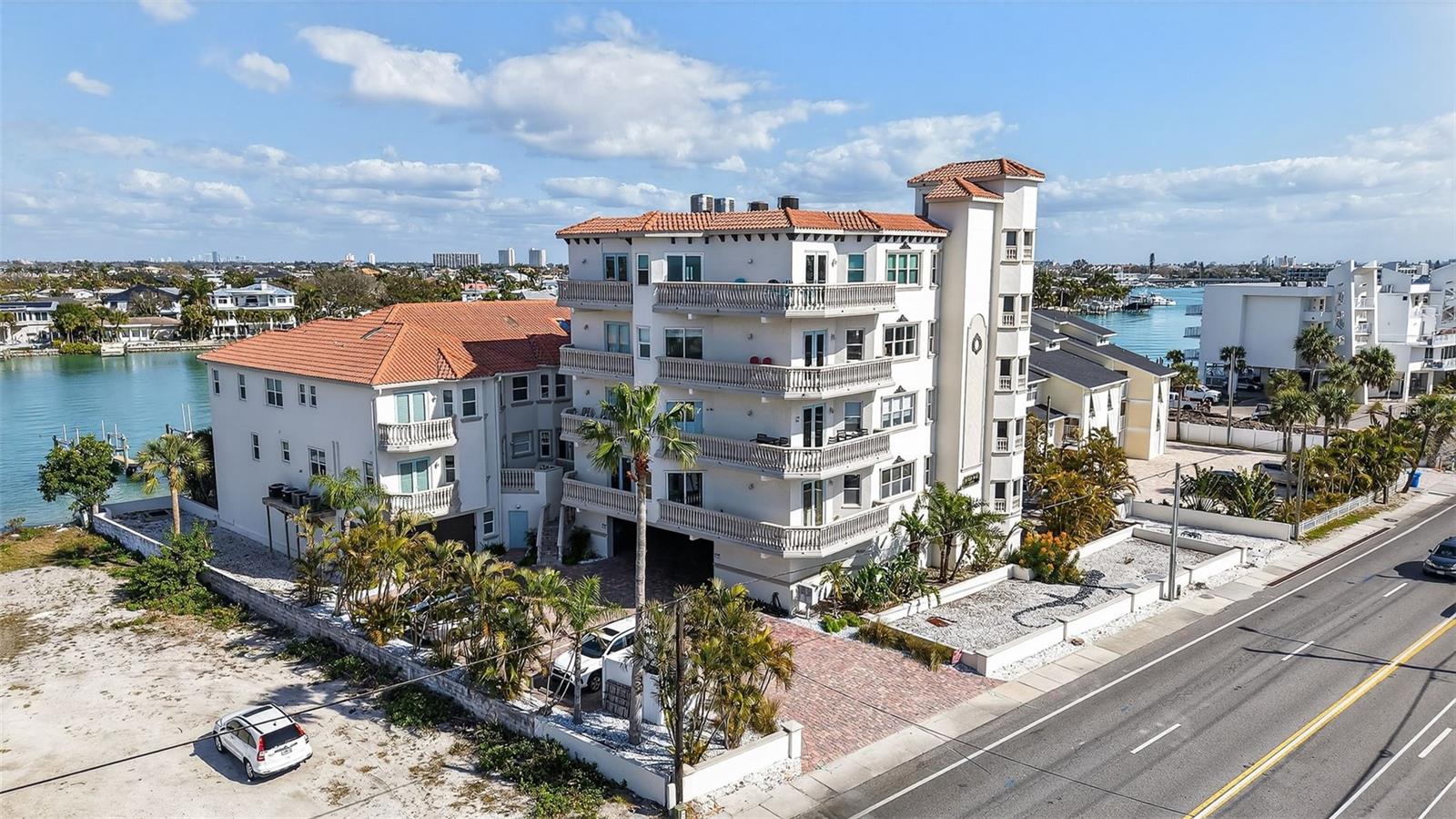 Image 59 of 61 For 10133 Gulf Boulevard E1