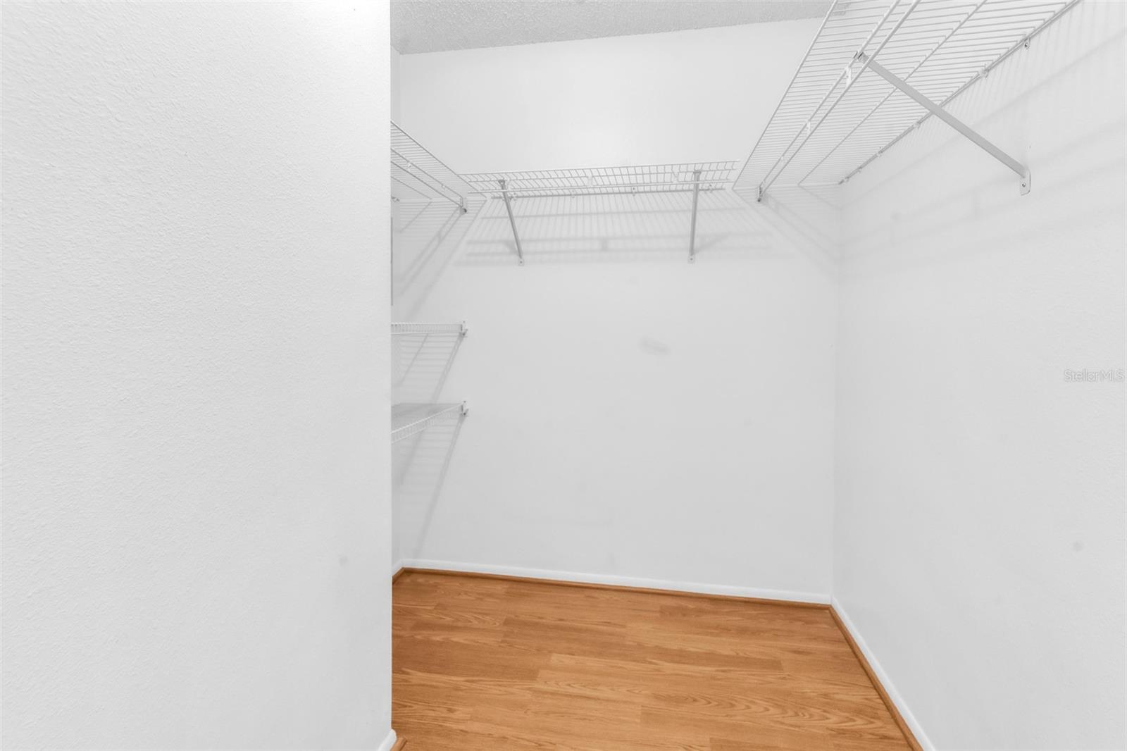 Image 23 of 51 For 5530 Salem Square Drive N