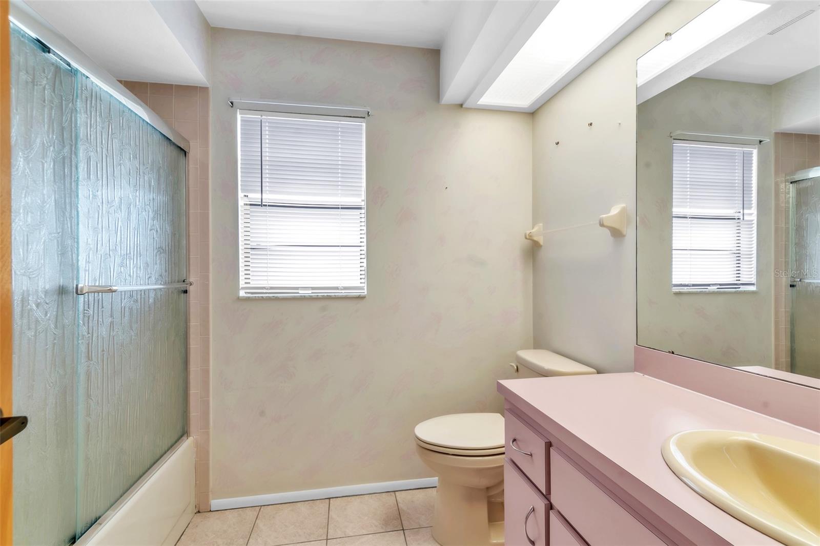 Image 28 of 51 For 5530 Salem Square Drive N