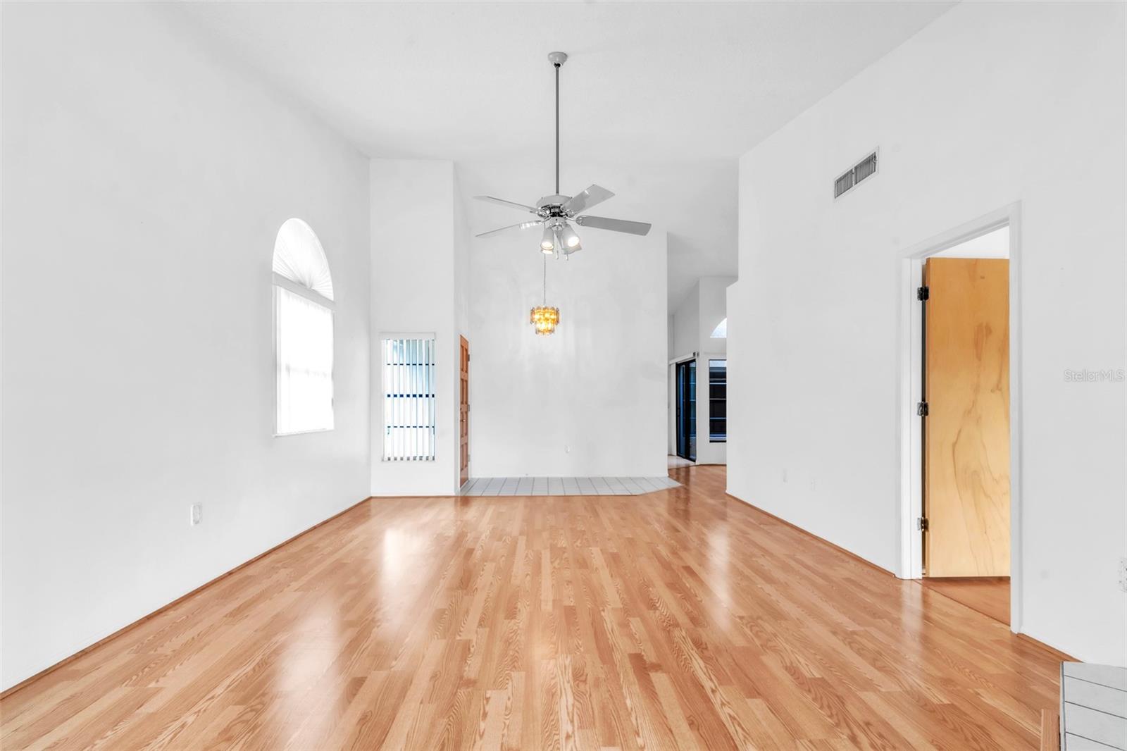 Image 5 of 51 For 5530 Salem Square Drive N