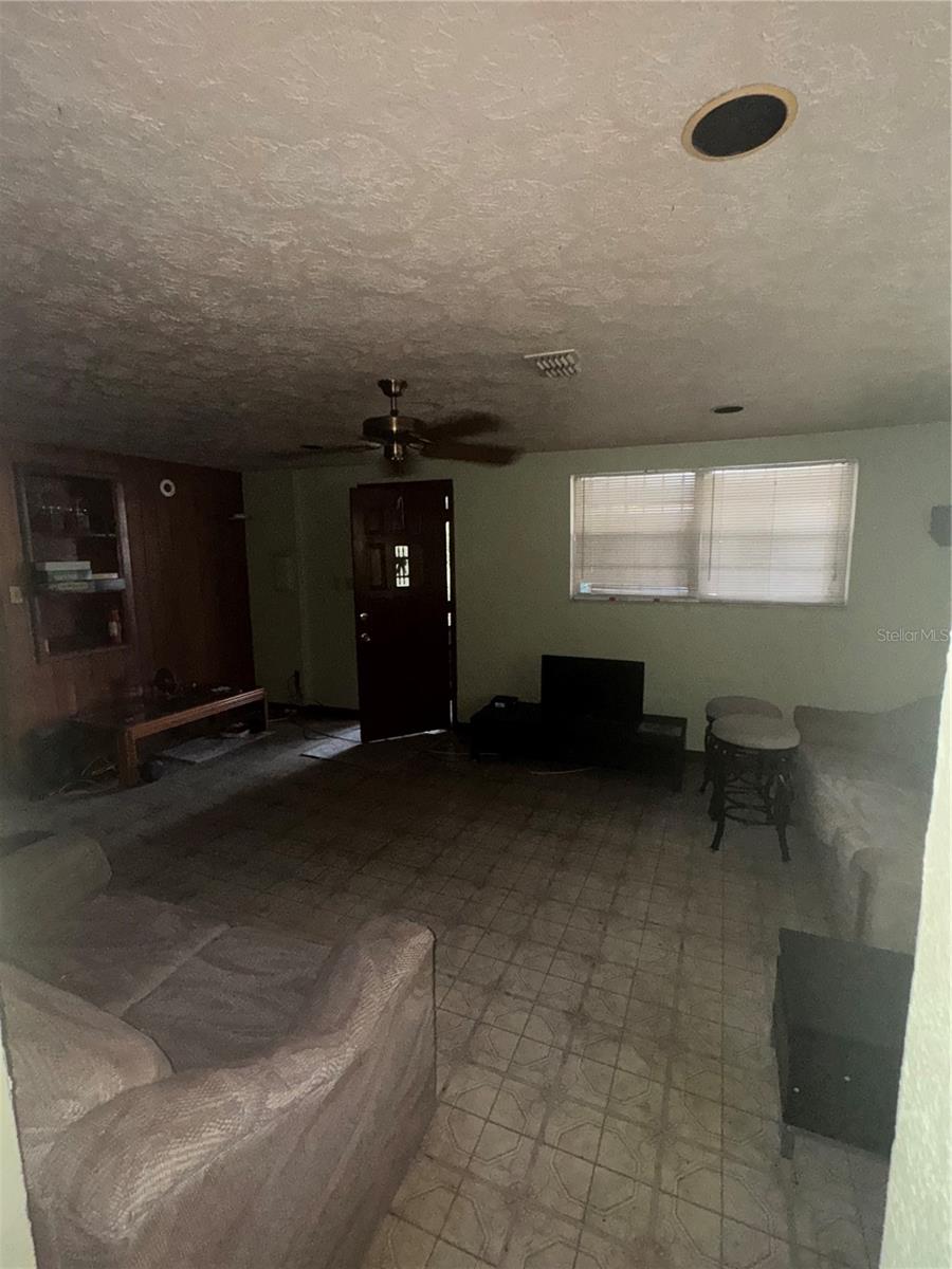 Image 11 of 16 For 2006 Jean Street