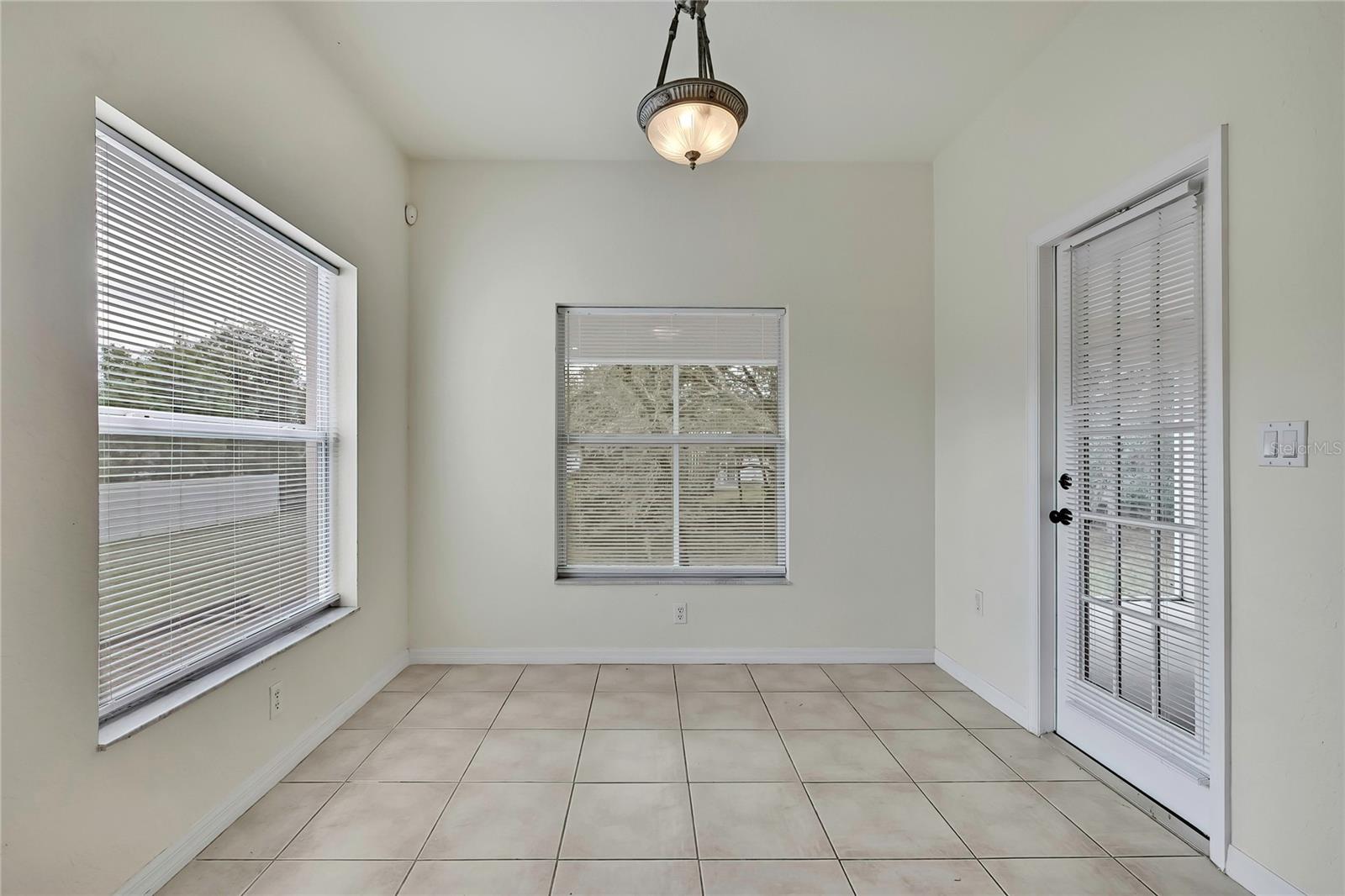 Image 14 of 46 For 12052 Jade Avenue